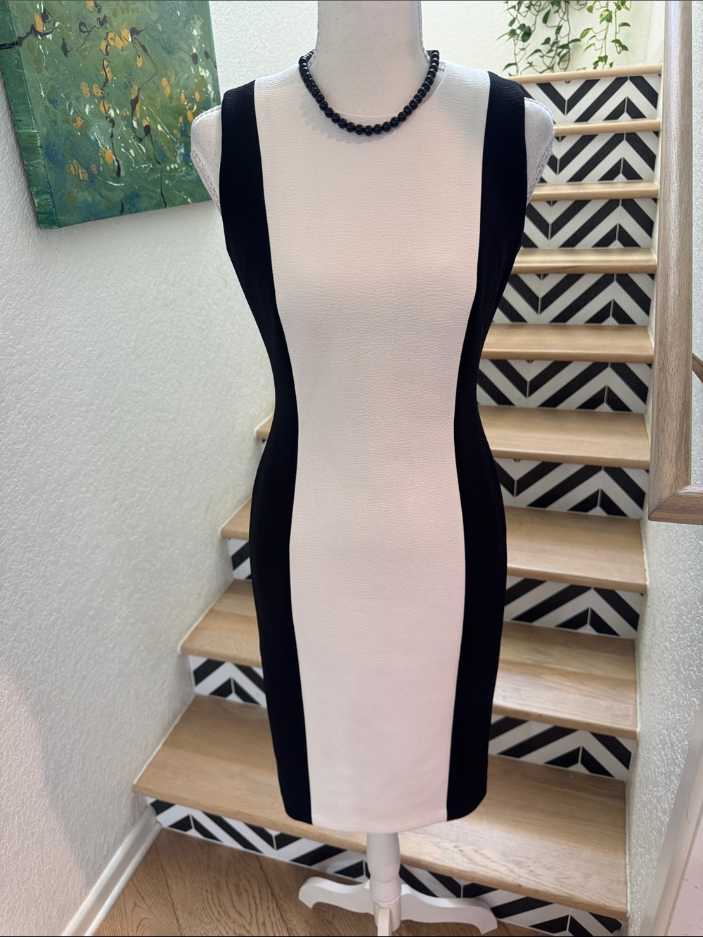 Calvin Klein Black and White Colorblock Midi Dress size 2 Office/Work Dress